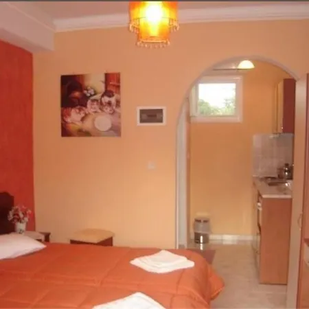 Paraskevi Palaiokastritsa