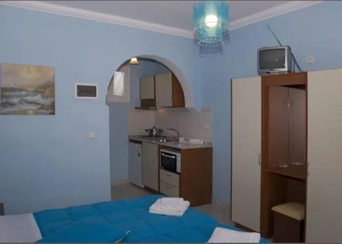 Paraskevi * Палеокастрица